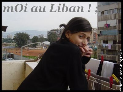 Rowana dans son quartier au Liban =)